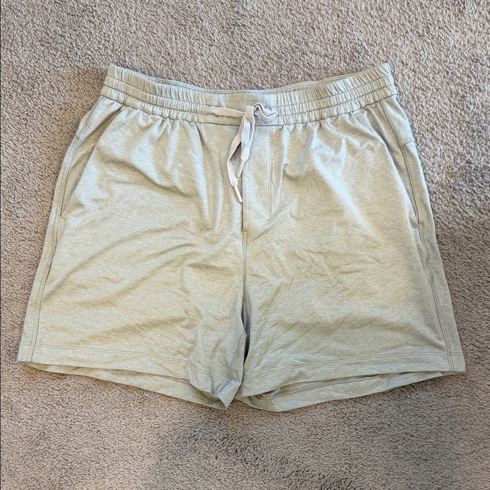 Mens Lululemon soft Jersey short 5”